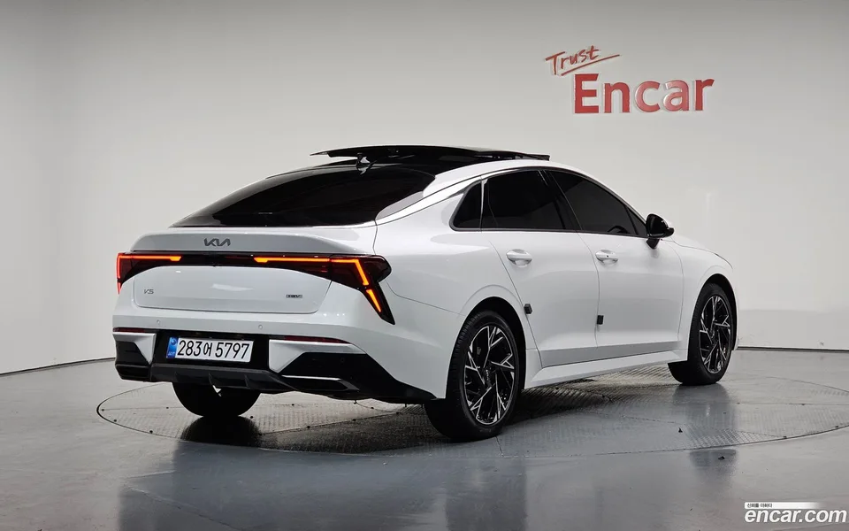 Kia K5 Hybrid 2025 — миниатюра 2