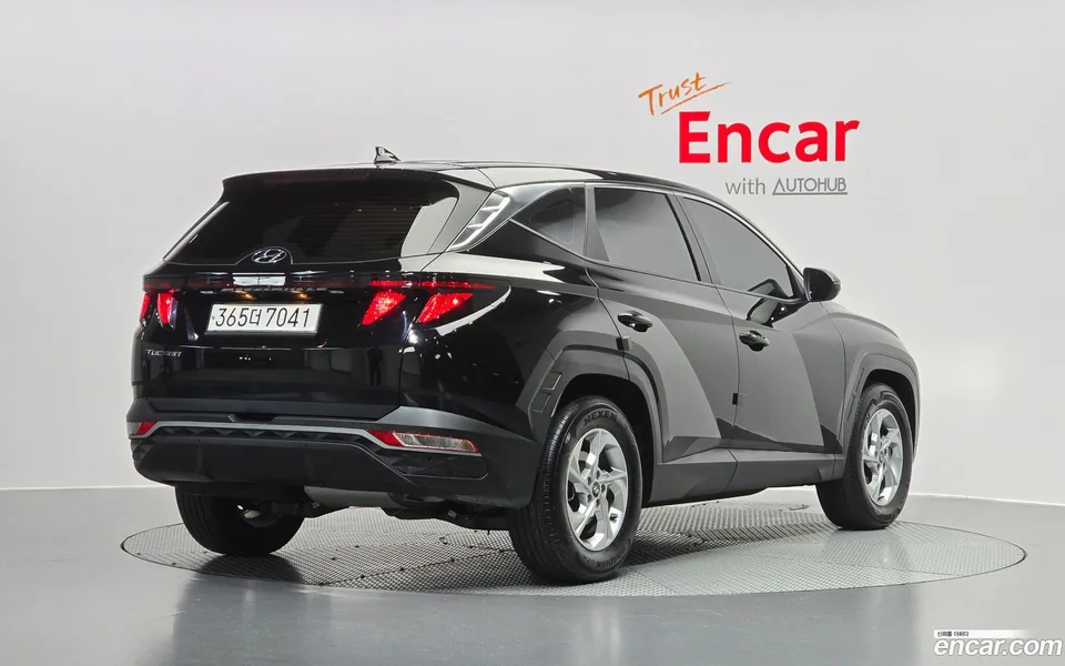 Hyundai Tucson 2.0 2WD 2023 — миниатюра 2