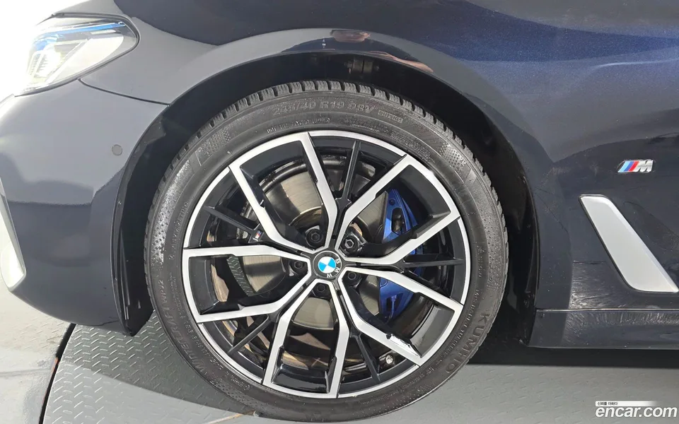 BMW 5 Series 530i M 2023 — миниатюра 4