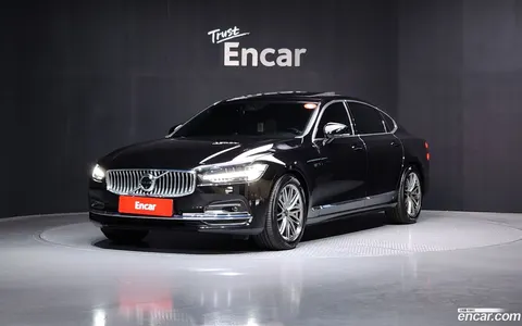 Volvo S90 2024 купить в Москве