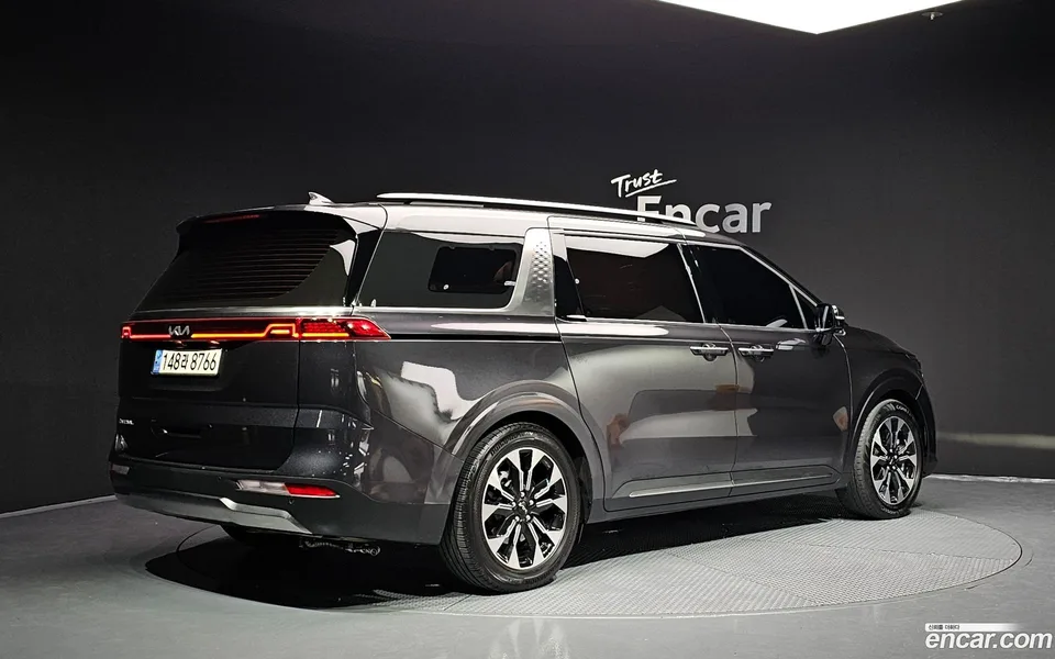 Kia Carnival 9 2023 — миниатюра 2