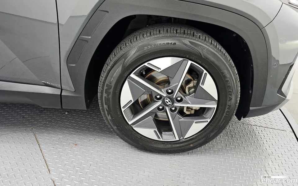 Hyundai Tucson NX4 1.6 4WD 2024 — миниатюра 5