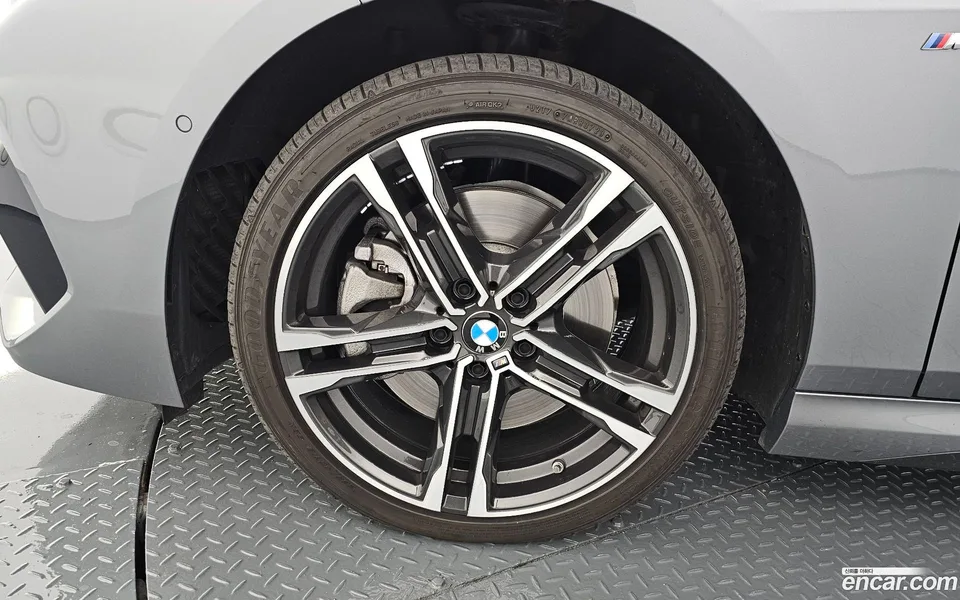 BMW 2 Series Gran Coupe 220i M 2022 — миниатюра 5
