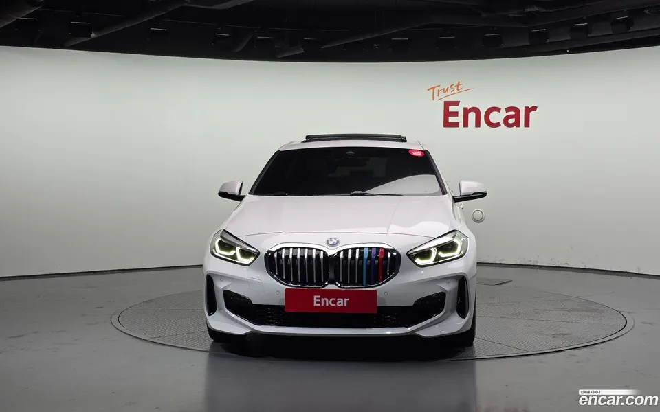 BMW 1 Series 120i M 2023 — миниатюра 3