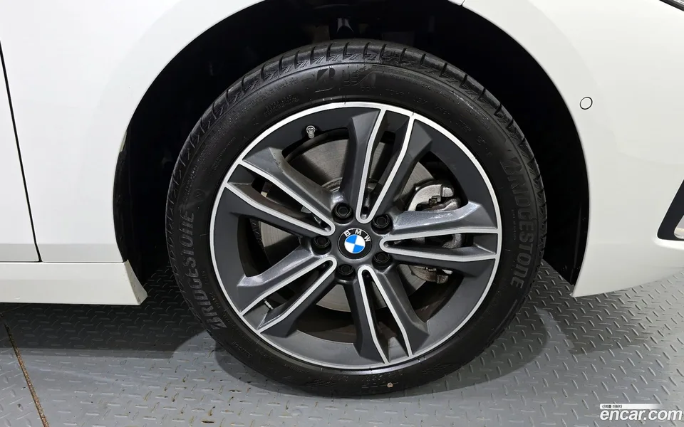 BMW 1 Series 120i 2024 — миниатюра 5