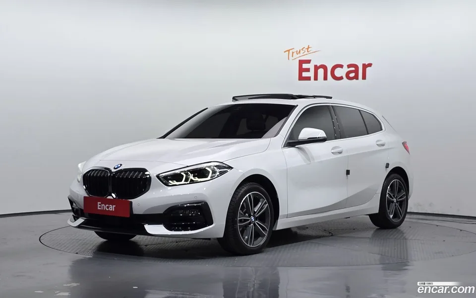 BMW 1 Series 120i 2024 — фото 1, купить с доставкой в Москву