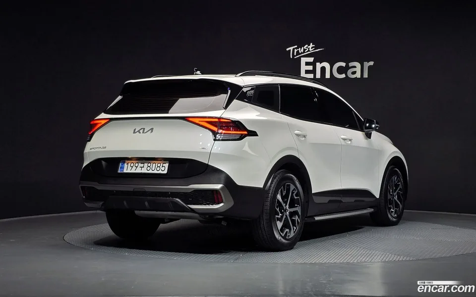 Kia Sportage Hybrid 4WD 2023 — миниатюра 2