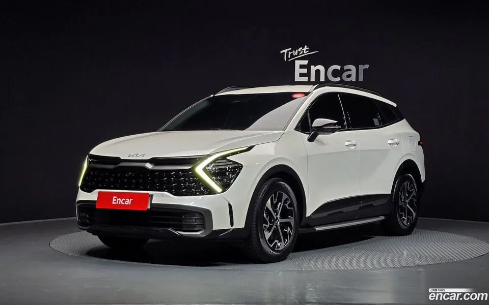 Kia Sportage Hybrid 4WD 2023 — фото 1, купить с доставкой в Москву
