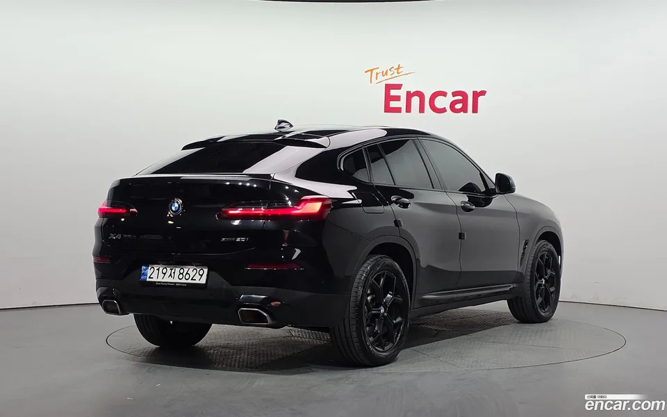 BMW X4 xDrive20i xLine 2022 — миниатюра 2