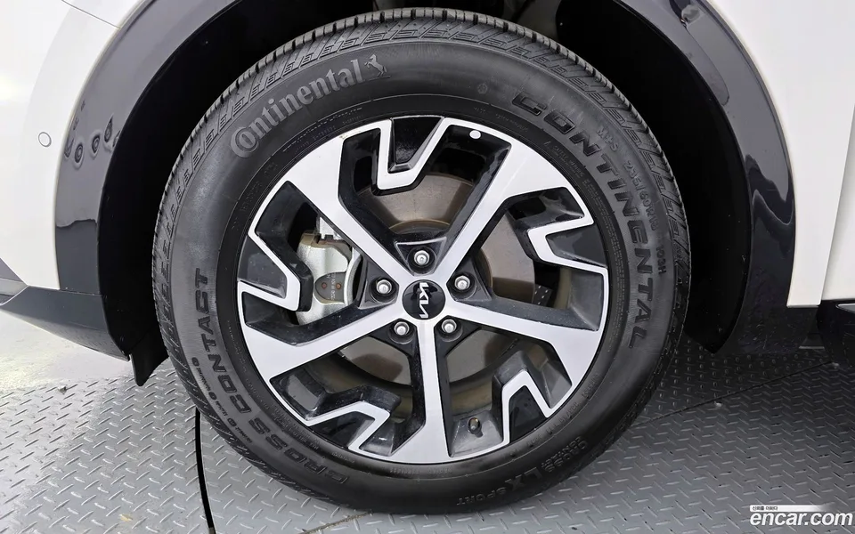 Kia Sportage Hybrid 2WD 2024 — миниатюра 5