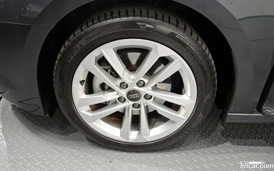 Audi A3 (8Y) 40 TFSI 2023 — миниатюра 5