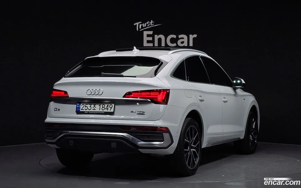 Audi Q5 45 TFSI 2023 — миниатюра 2