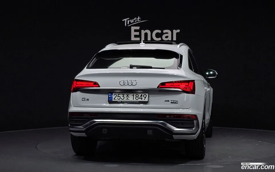 Audi Q5 45 TFSI 2023 — миниатюра 4