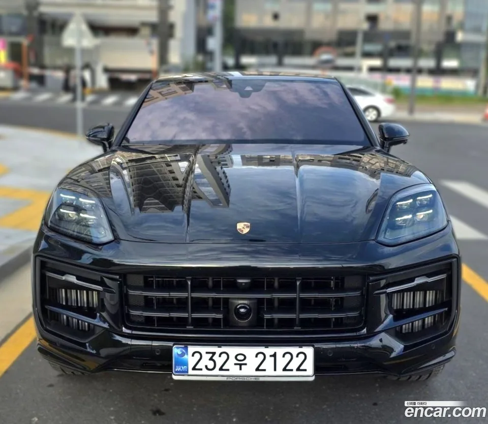 Porsche Cayenne 4.0 GTS 2025 — миниатюра 3