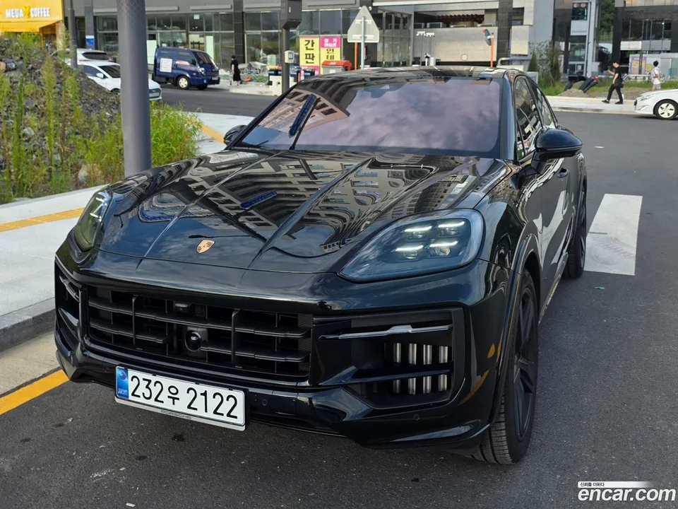 Porsche Cayenne 4.0 GTS 2025 — фото 1, купить с доставкой в Москву
