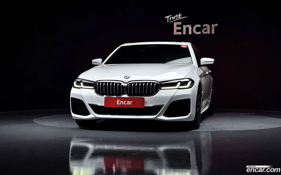 BMW 5 Series 520i M 2022 — миниатюра 3
