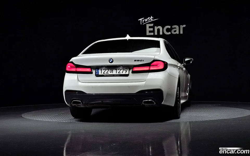 BMW 5 Series 520i M 2022 — миниатюра 4