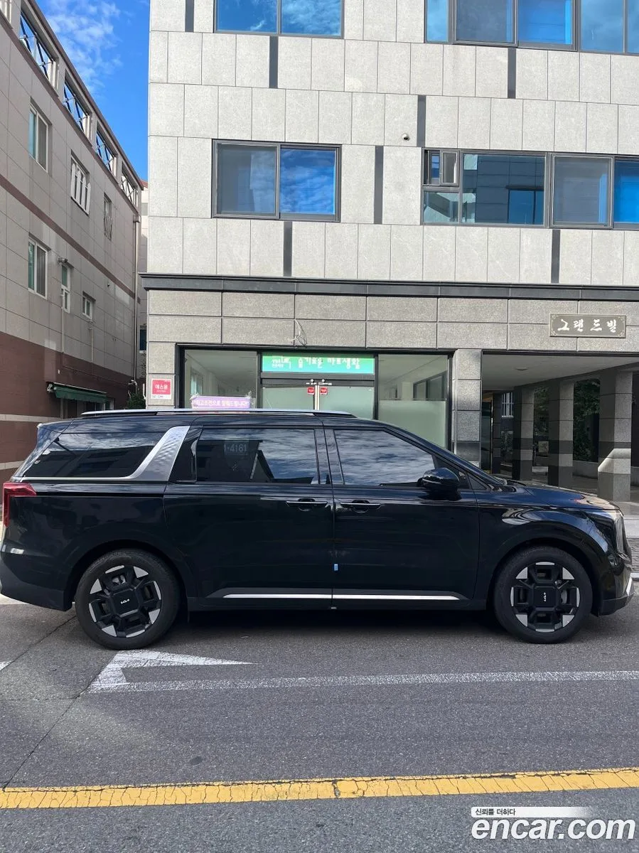 Kia Carnival HEV 9 2025 — миниатюра 4