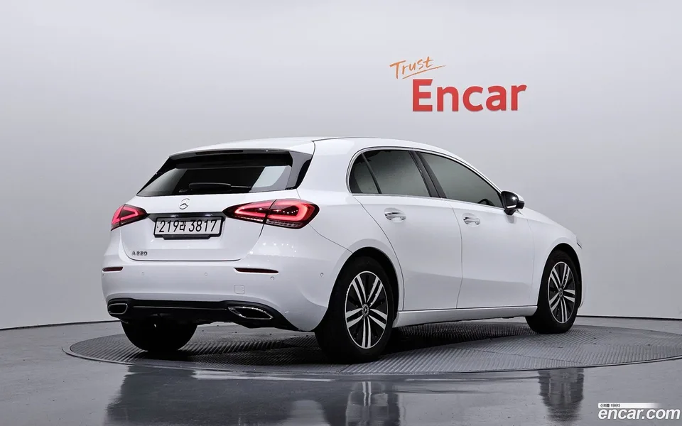 Mercedes-Benz A-Class A220 2023 — миниатюра 2