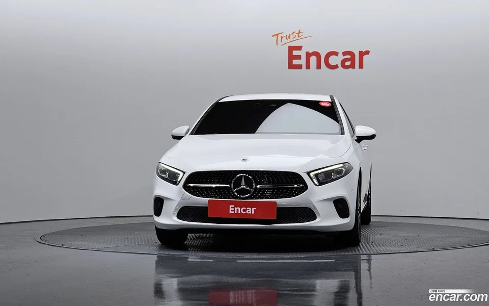 Mercedes-Benz A-Class A220 2023 — миниатюра 3