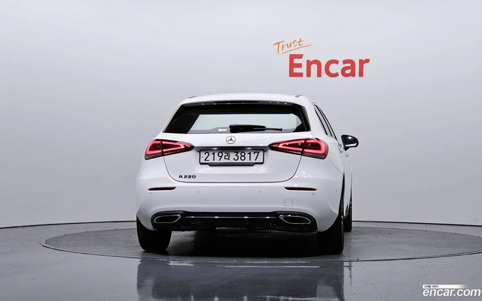 Mercedes-Benz A-Class A220 2023 — миниатюра 4