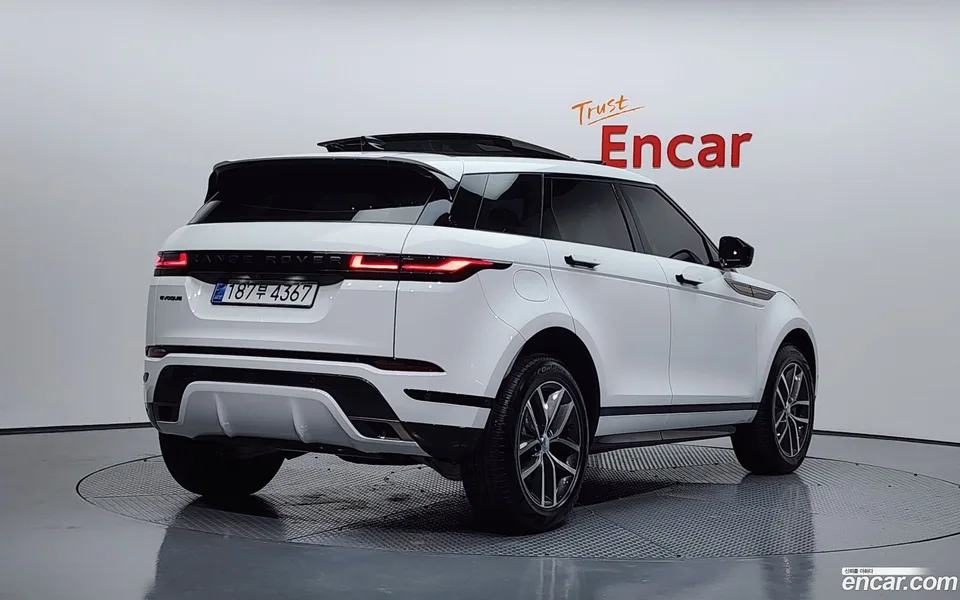 Land Rover Range Rover Evoque P250 SE 2024 — миниатюра 2