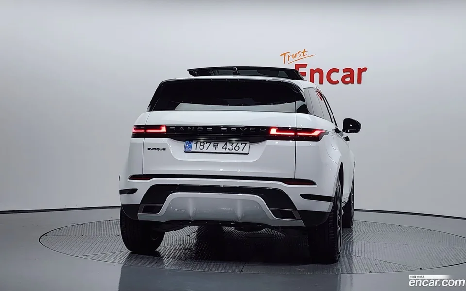 Land Rover Range Rover Evoque P250 SE 2024 — миниатюра 4