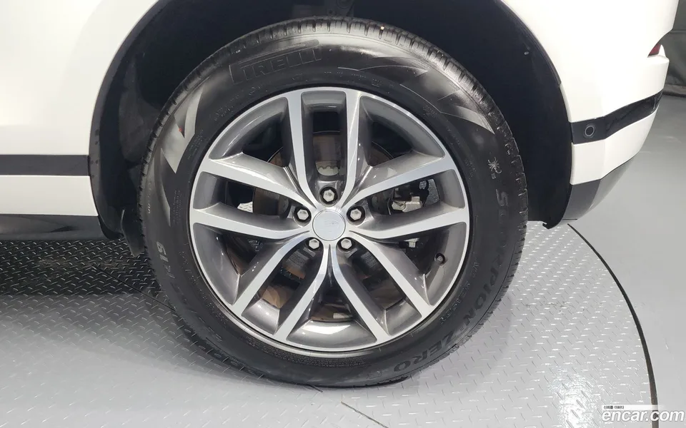 Land Rover Range Rover Evoque P250 SE 2024 — миниатюра 5