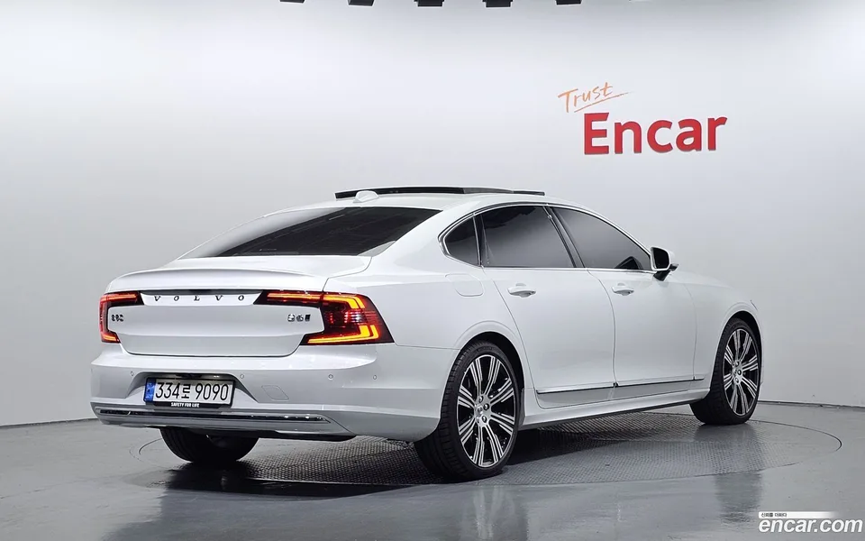 Volvo S90 B6 AWD 2024 — миниатюра 2