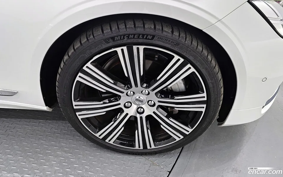 Volvo S90 B6 AWD 2024 — миниатюра 5