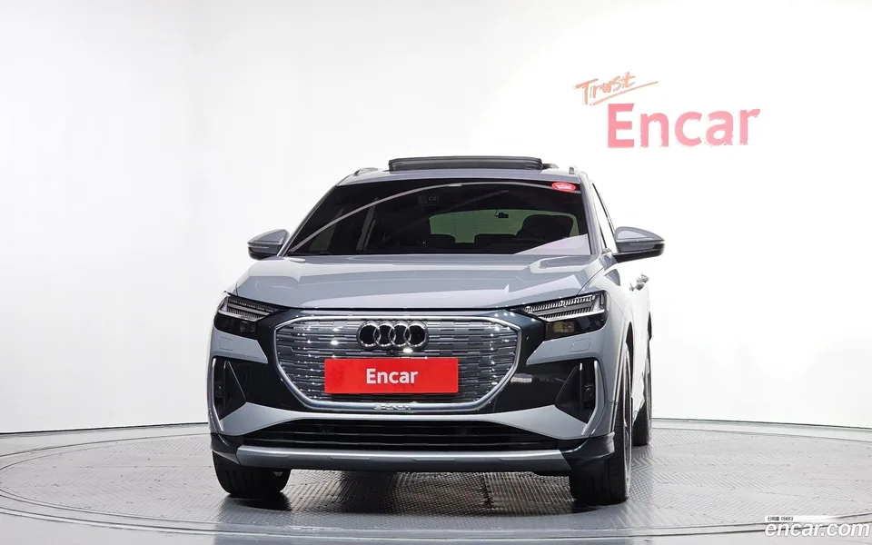 Audi Q4 e-tron 40 2023 — миниатюра 3