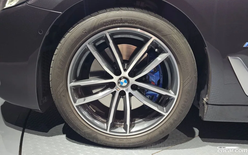 BMW 5 Series 520i M 2022 — миниатюра 5