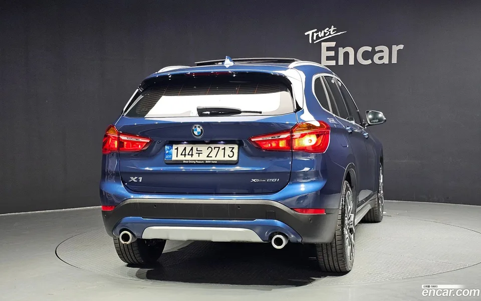 BMW X1 xDrive 20i xLine 2022 — миниатюра 4