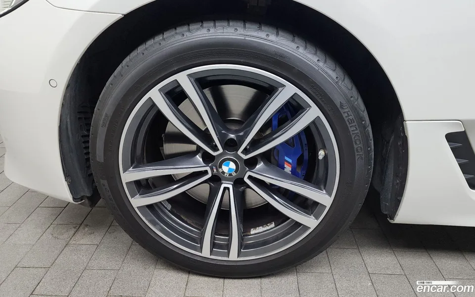 BMW 6 Series GT 620d M 2022 — миниатюра 5