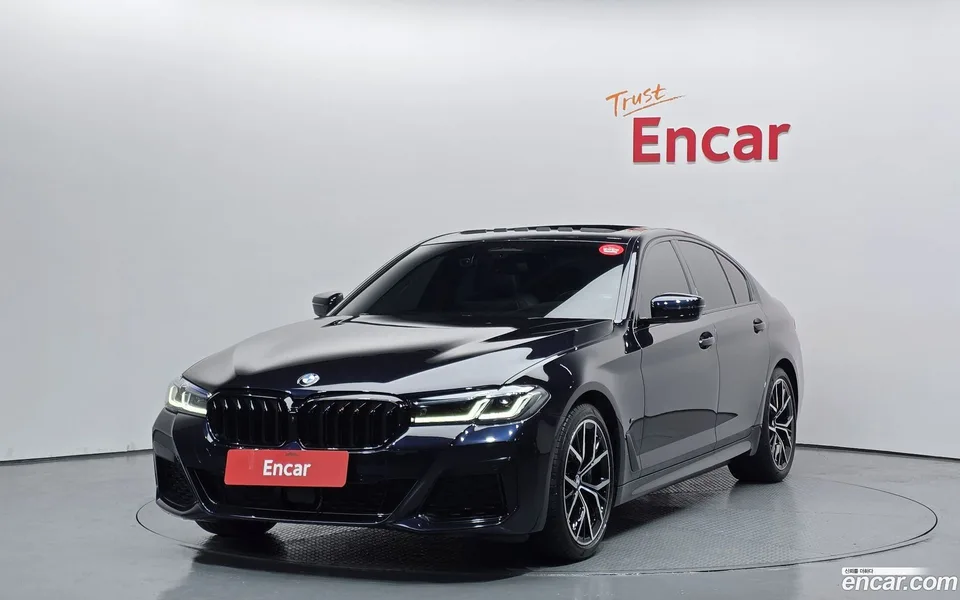 BMW 5 Series 530i M 2023 — фото 1, купить с доставкой в Москву