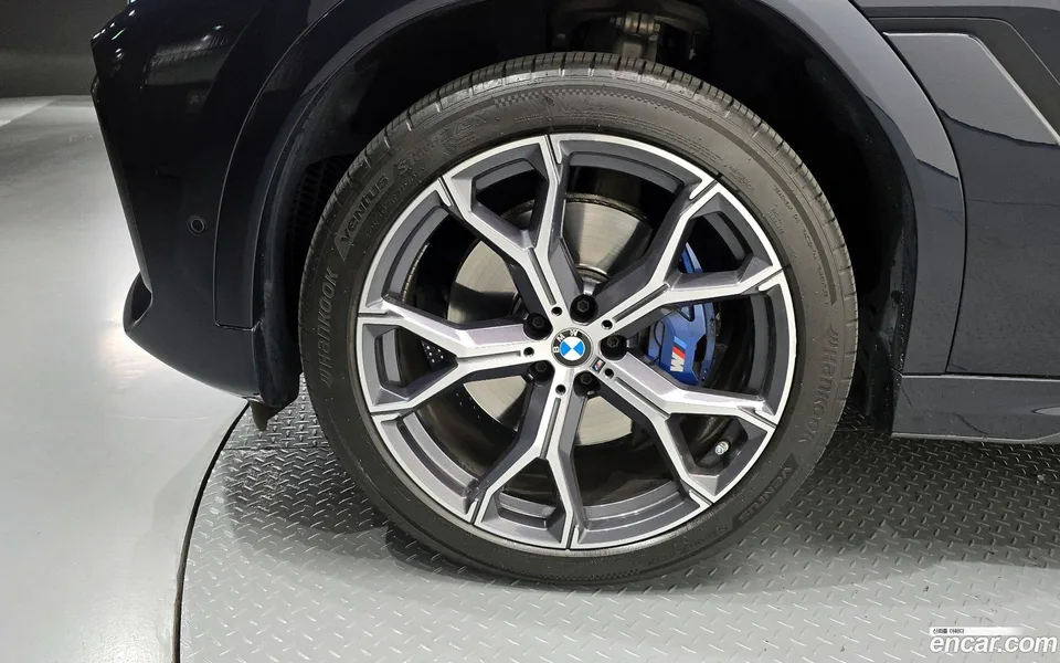 BMW X6 xDrive40i M 2022 — миниатюра 5