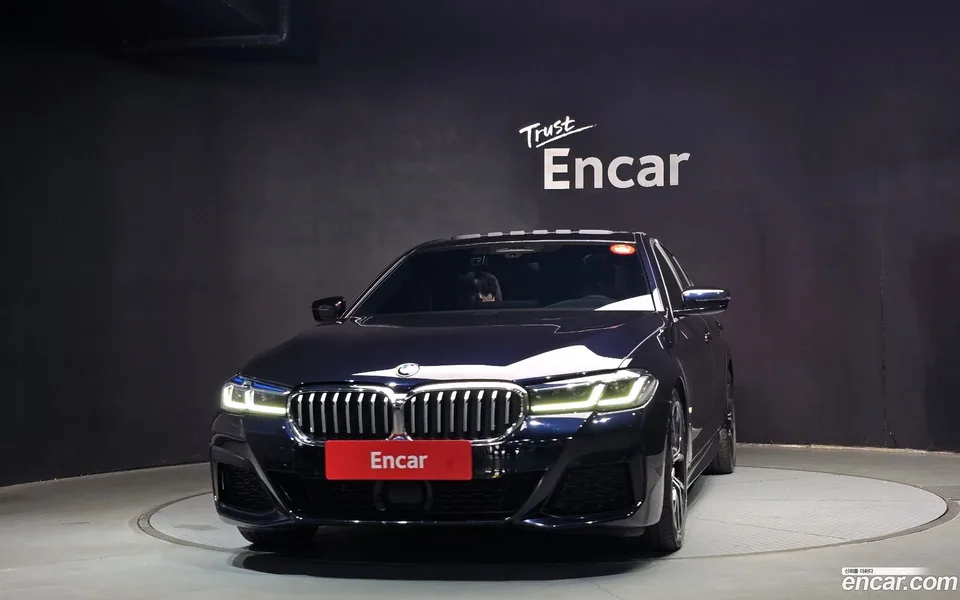 BMW 5 Series 530i M 2023 — миниатюра 3