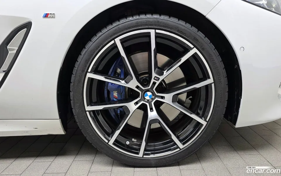 BMW 8 Series 840i xDrive M 2022 — миниатюра 5