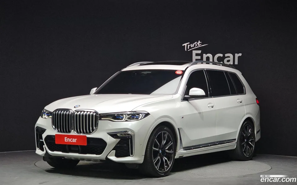 BMW X7 (G07) xDrive 40d M 6 2022 — фото 1, купить с доставкой в Москву