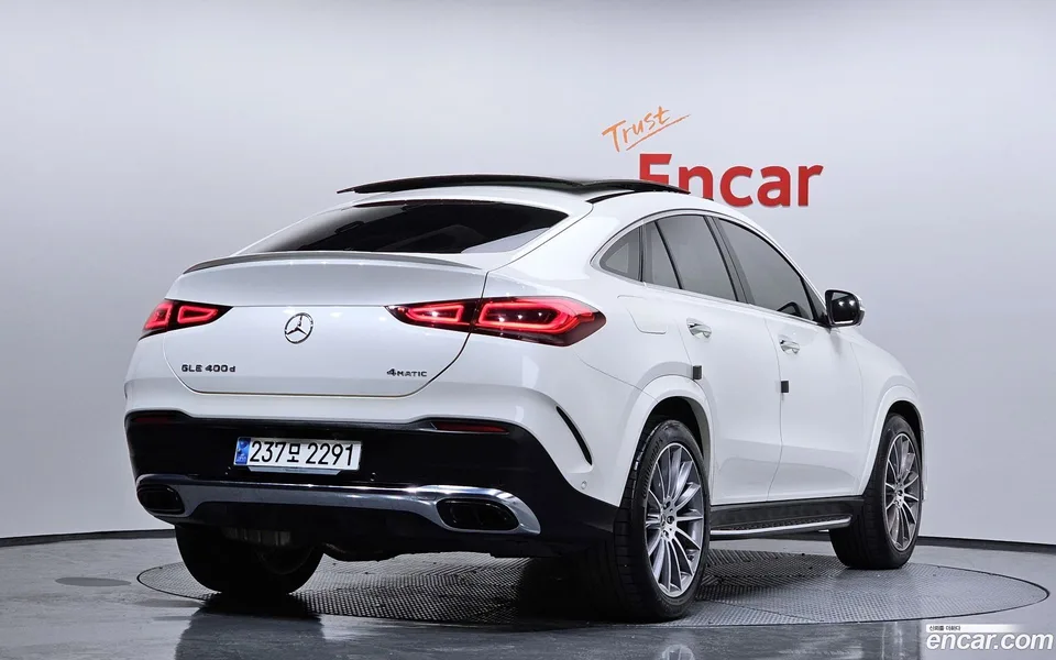 Mercedes-Benz GLE-Class GLE400d 4MATIC 2023 — миниатюра 2