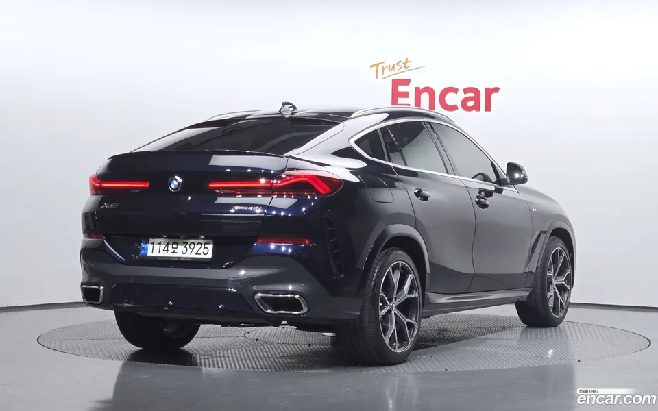 BMW X6 xDrive40i M 2022 — миниатюра 2