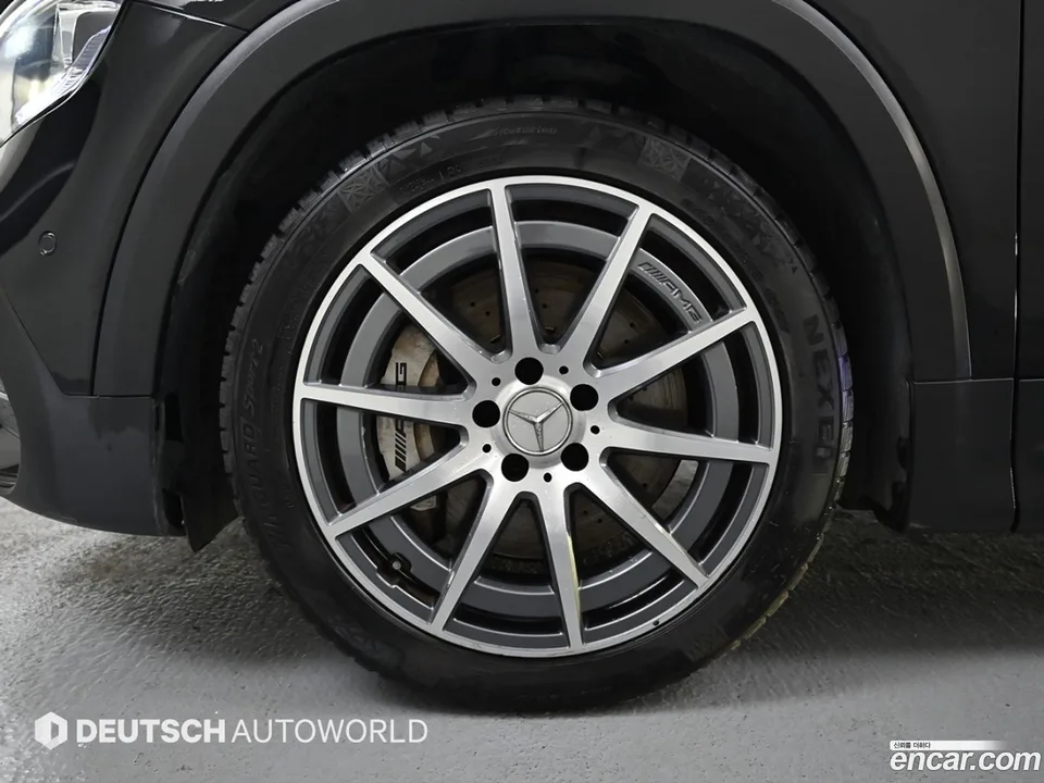 Mercedes-Benz GLB-Class AMG GLB35 4MATIC 2023 — миниатюра 5