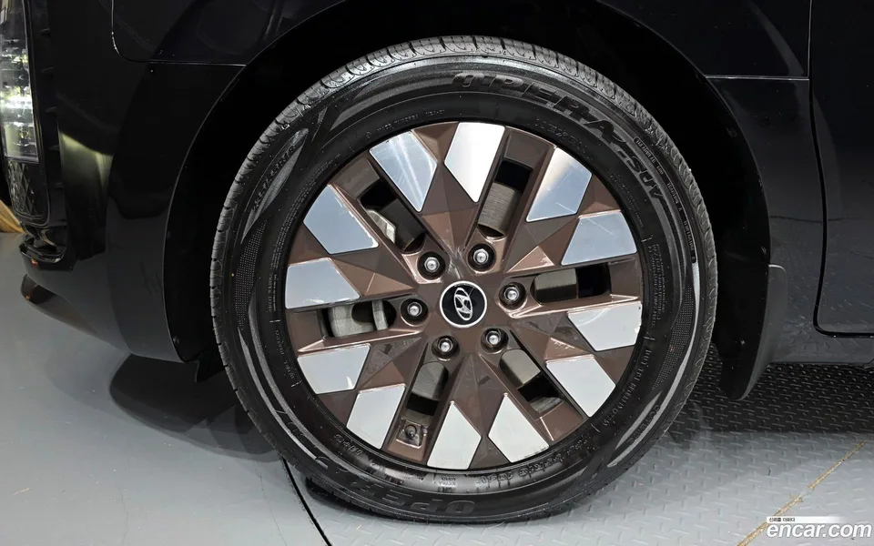 Hyundai Staria 4WD 9 2022 — миниатюра 5