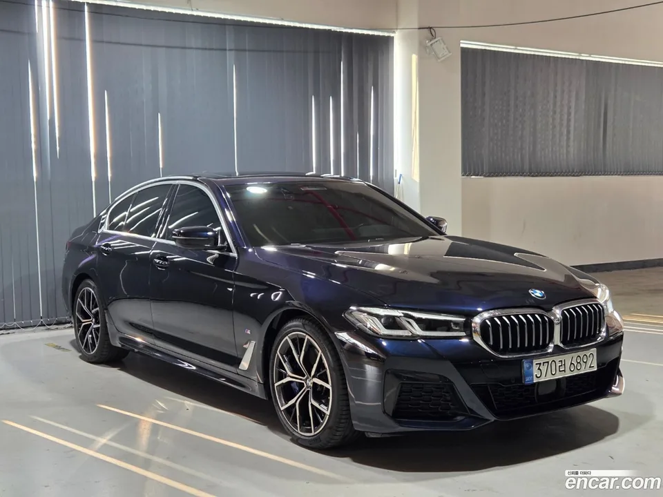 BMW 5 Series 530i M 2022 — миниатюра 3