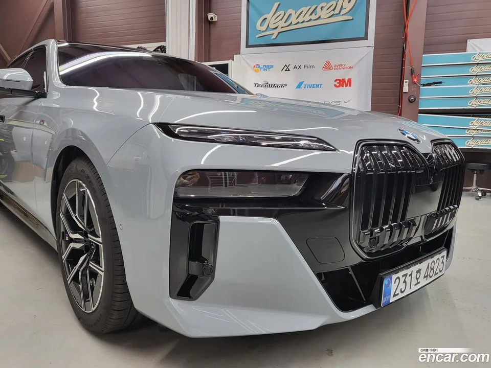 BMW 7 Series 740d xDrive M 2025 — миниатюра 2