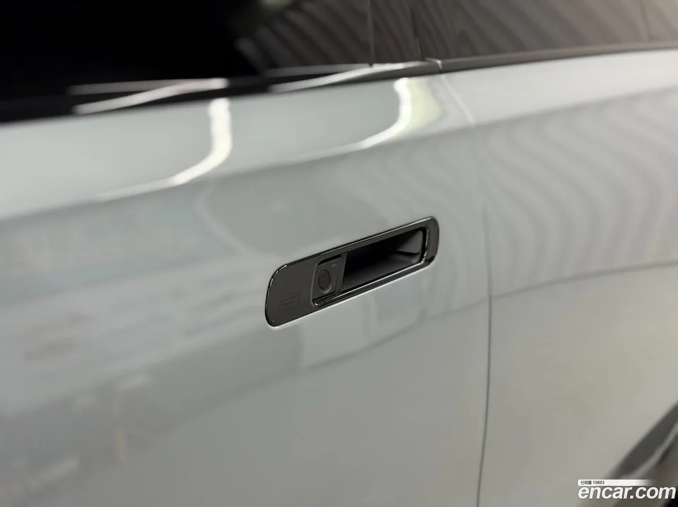 BMW 7 Series 740d xDrive M 2025 — миниатюра 5
