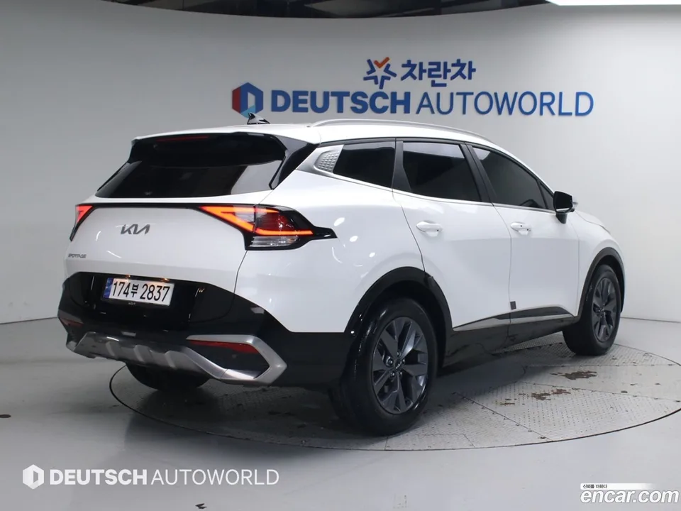 Kia Sportage 1.6 2WD 2022 — миниатюра 2
