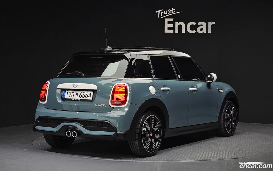 MINI Cooper S 5 2023 — миниатюра 2