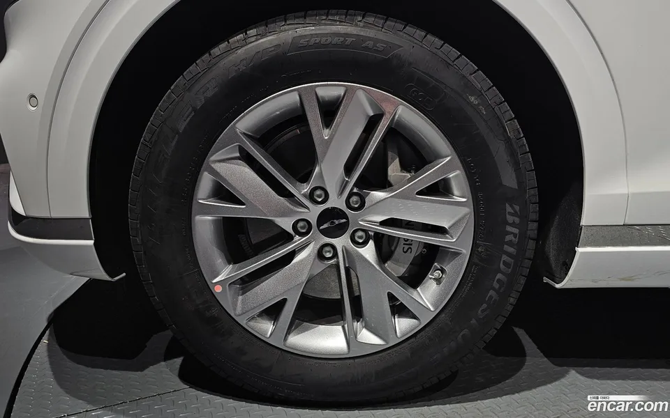 Genesis GV70 2.5T 2WD 2024 — миниатюра 5