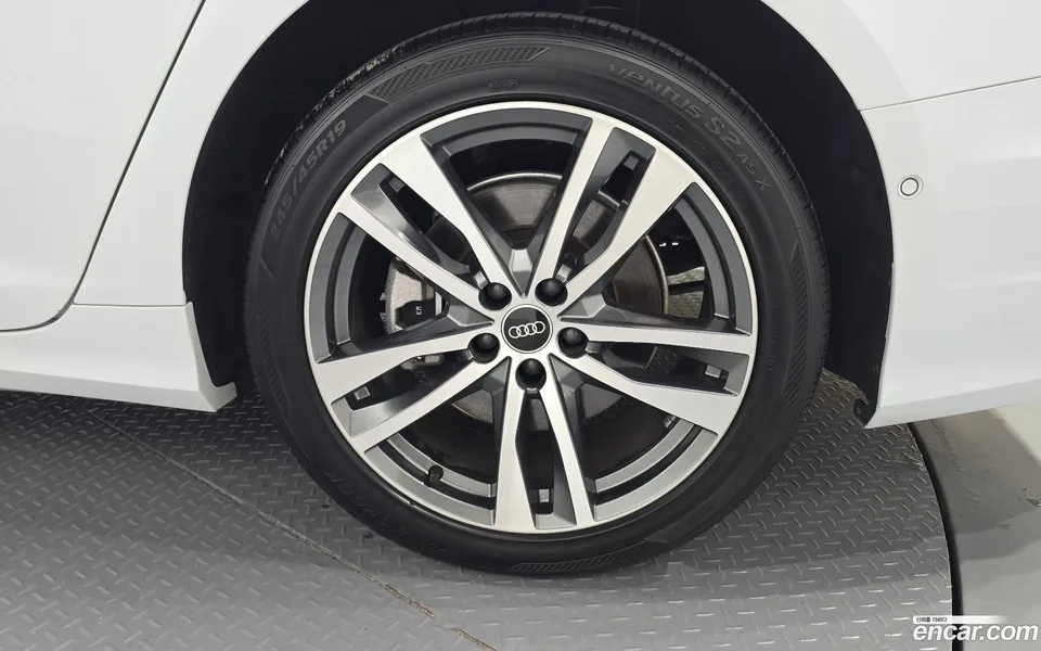 Audi A6 45 TFSI 2023 — миниатюра 5